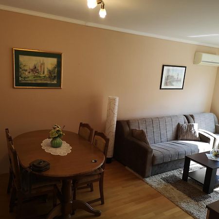 Dora Apartamento Ðakovo Exterior foto