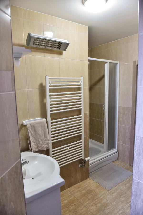 Dora Apartamento Ðakovo Exterior foto