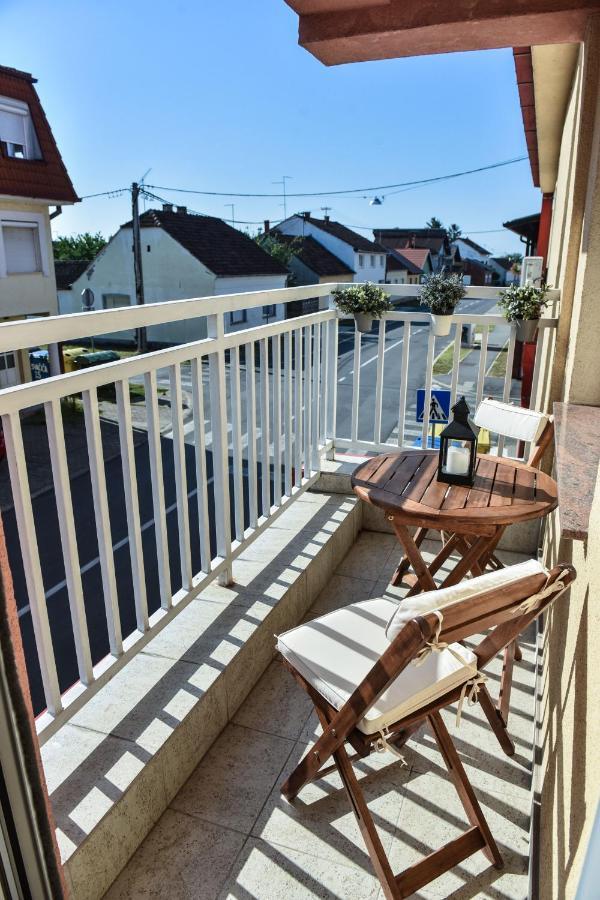 Dora Apartamento Ðakovo Exterior foto