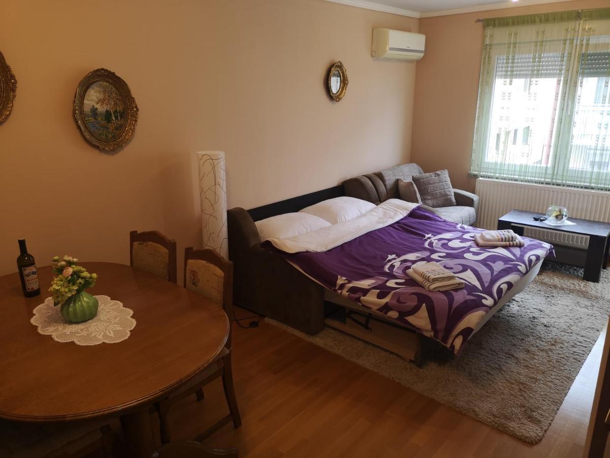 Dora Apartamento Ðakovo Exterior foto